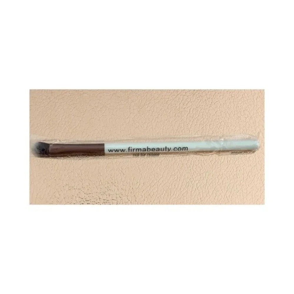 Firma Beauty Wide Eyeshadow Blender Brush #204